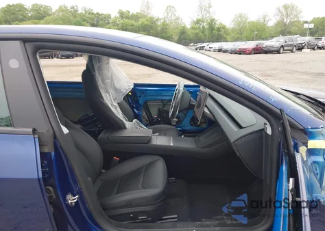 2024 Tesla Model 3 Long Range Dual Motor All-Wheel Drive/Rear-Wheel Drive из США, поврежденный, VIN 5YJ3E1EA1RF830569